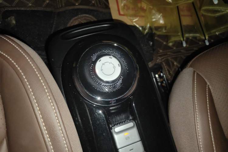 Used Wuling Bingo 2023 333 km Lingxi Connected Version Gear Lever