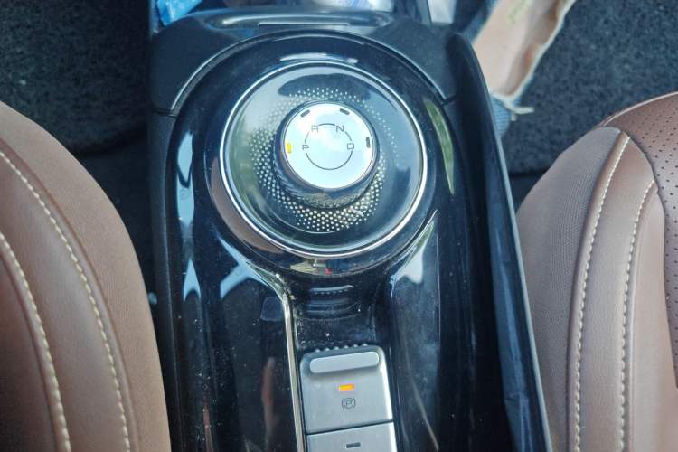 Used Wuling Bingo 2023 333 km Enjoyment Version Gear Lever