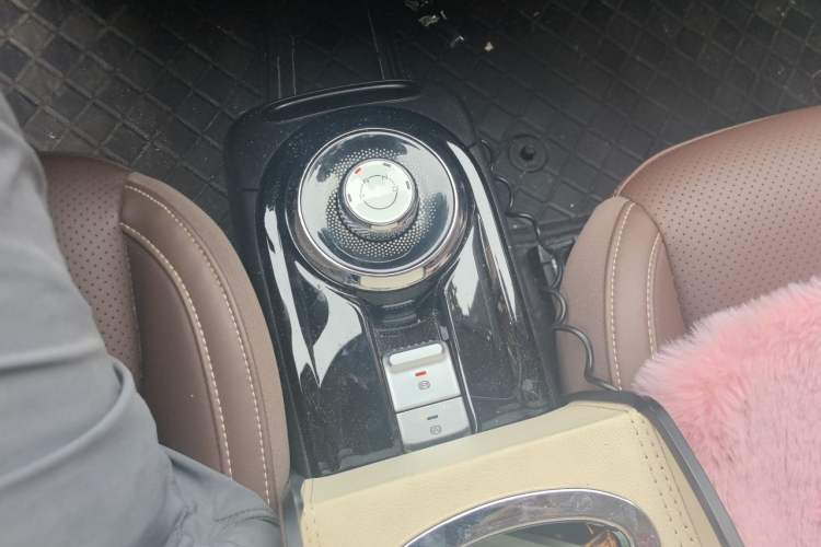 Used Wuling Bingo 2023 333 km Lingxi Connected+ Version Gear Lever