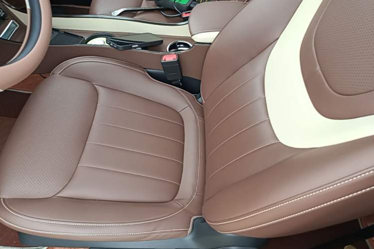 Used Wuling Bingo 2023 333 km Enjoyment Version Left Front Seat