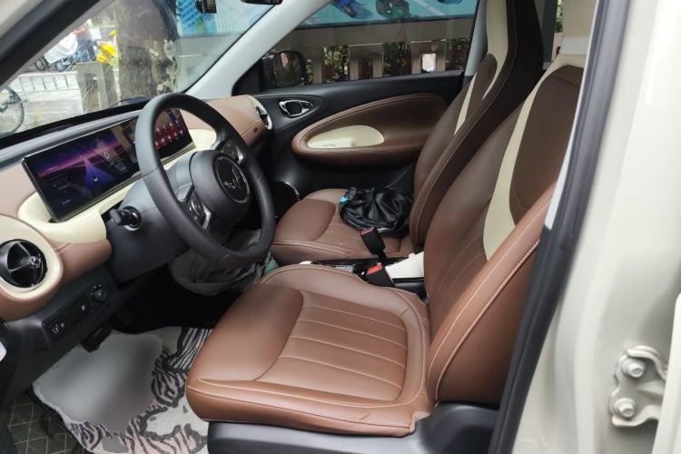 Used Wuling Bingo 2023 333 km Lingxi Connected+ Version Left Front Seat