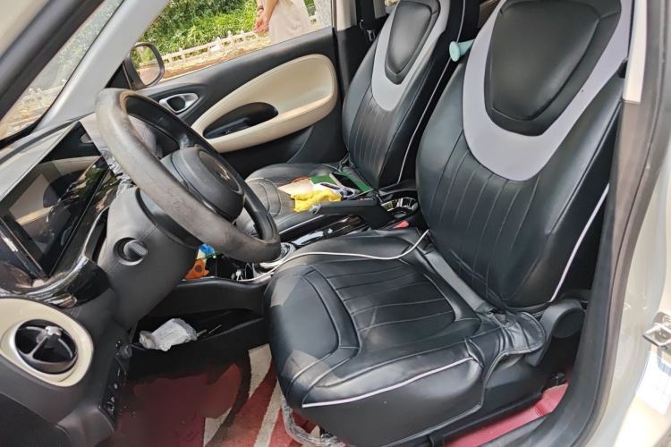 Used Wuling Bingo 2023 203km Light Edition Left Front Seat