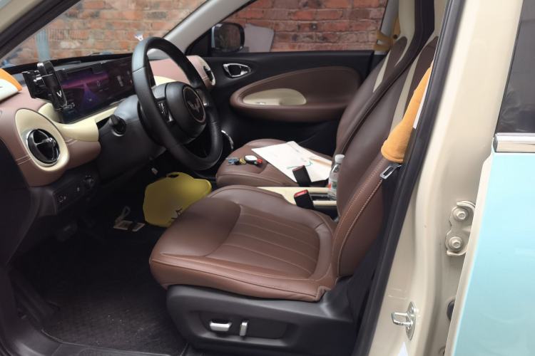 Used Wuling Bingo 2023 333 km Lingxi Connected+ Version Left Front Seat