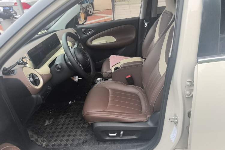 Used Wuling Bingo 2023 333 km Lingxi Connected+ Version Left Front Seat