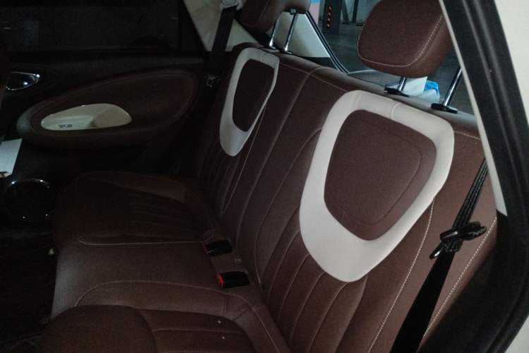 Used Wuling Bingo 2023 333 km Lingxi Connected+ Version Left Rear Seat