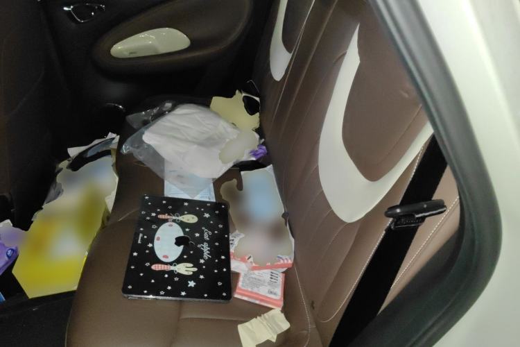 Used Wuling Bingo 2023 333 km Lingxi Connected Version Left Rear Seat