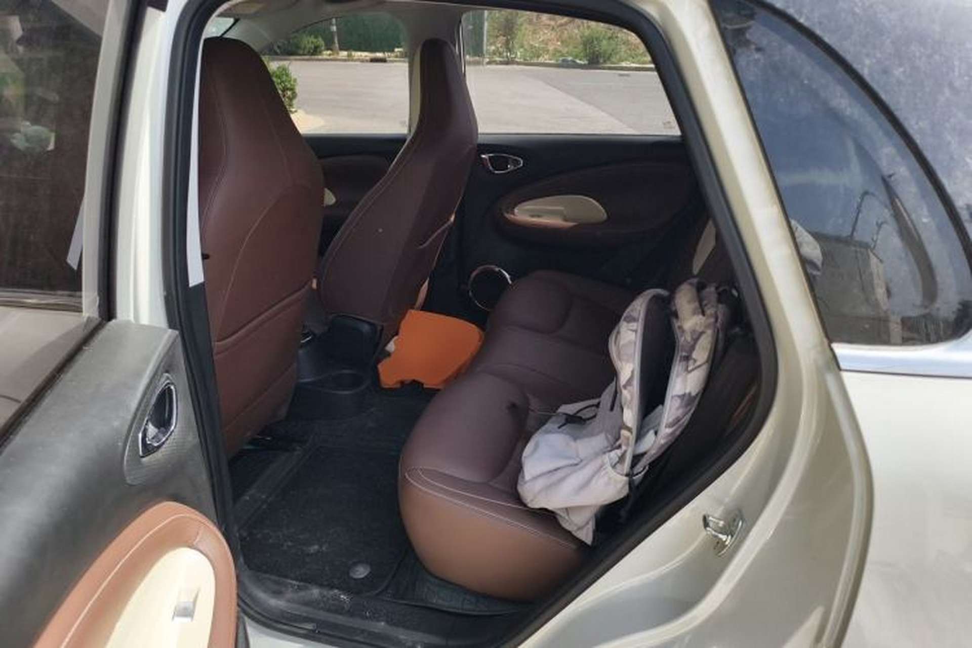 Used Wuling Bingo 2023 333 km Lingxi Connected Version Left Rear Seat
