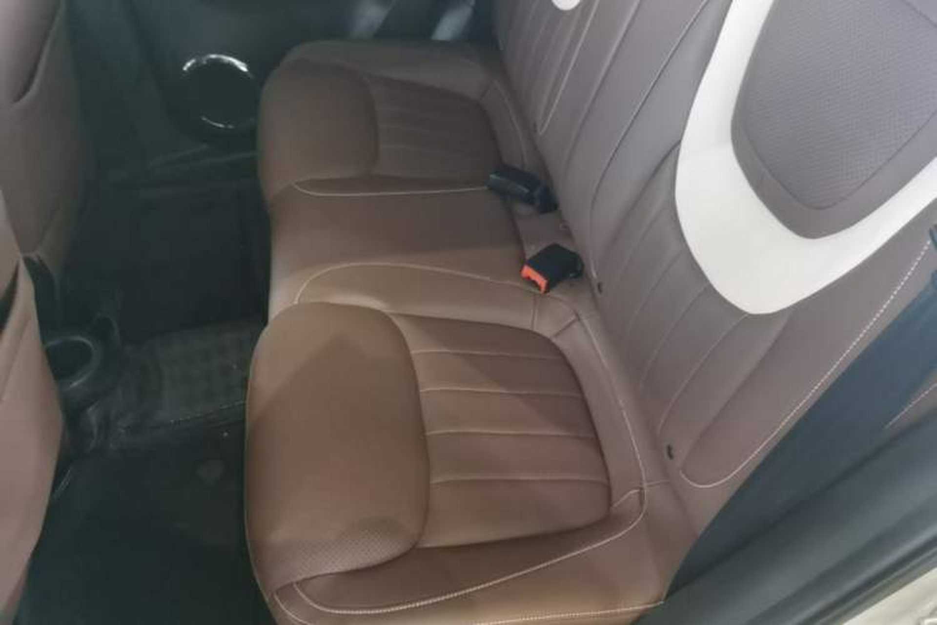 Used Wuling Bingo 2023 333 km Lingxi Connected Version Left Rear Seat