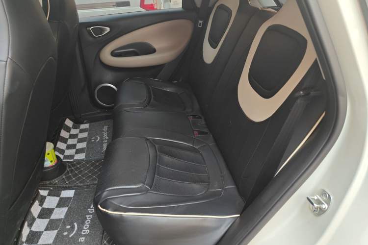 Used Wuling Bingo 2023 203km Light Edition Left Rear Seat