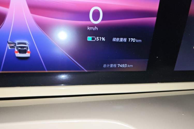 Used Wuling Bingo 2023 333 km Lingxi Connected+ Version Odometer Close Up