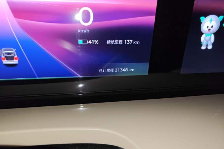 Used Wuling Bingo 2023 333 km Lingxi Connected+ Version Odometer Close Up