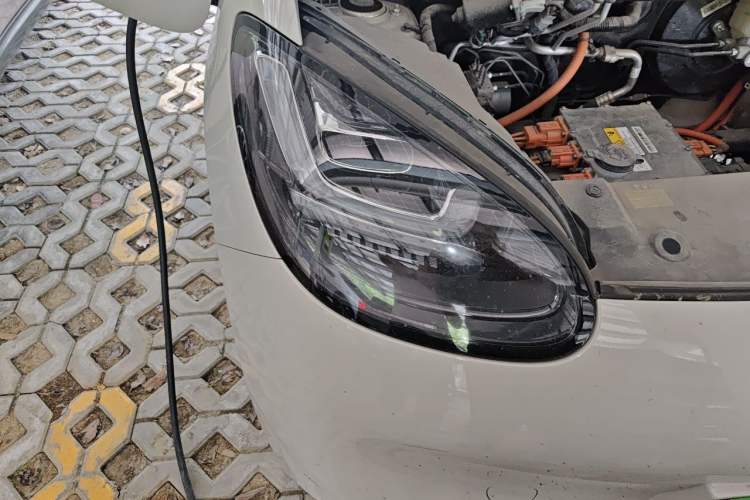 Used Wuling Bingo 2023 333km Enjoy+ Version Right Front Headlight