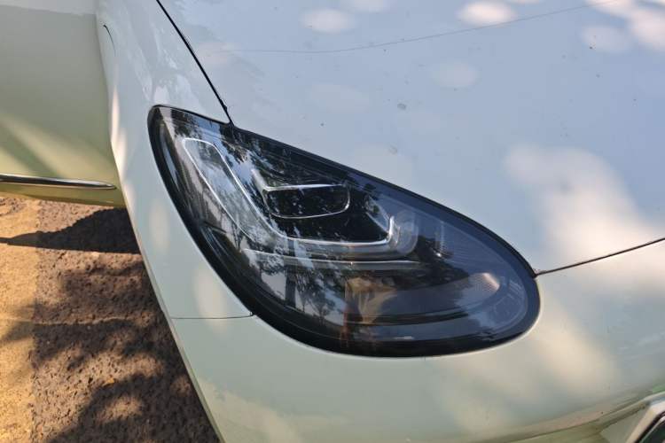 Used Wuling Bingo 2023 333 km Lingxi Connected Version Right Front Headlight