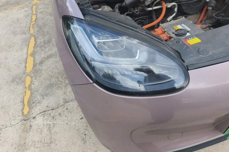 Used Wuling Bingo 2023 333 km Lingxi Connected Version Right Front Headlight