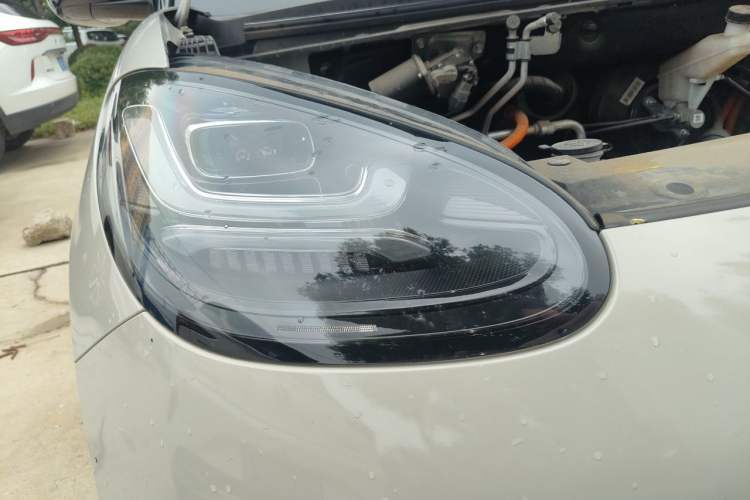 Used Wuling Bingo 2023 333 km Fast-Share Version Right Front Headlight
