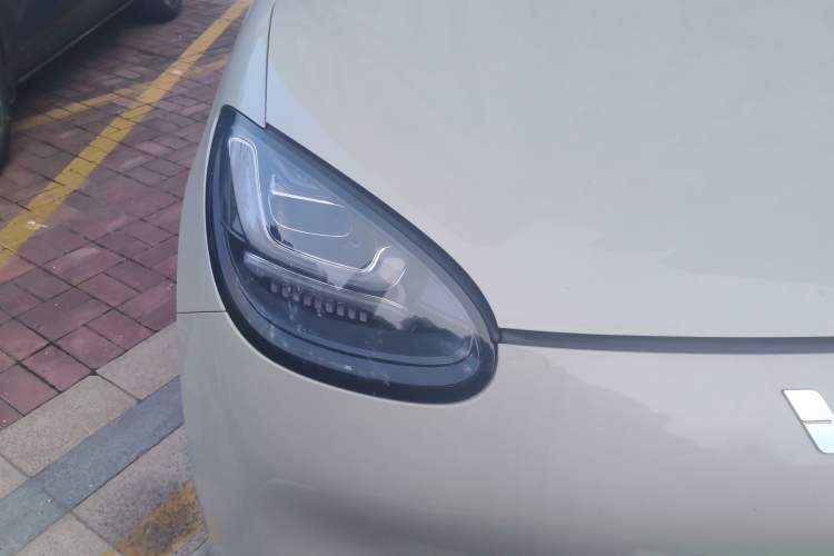 Used Wuling Bingo 2023 333km Enjoy+ Version Right Front Headlight