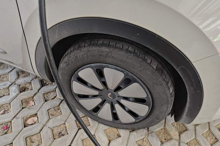 Used Wuling Bingo 2023 333km Enjoy+ Version Right Front Wheel Hub
