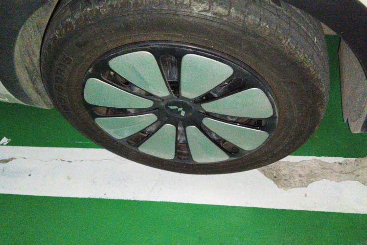 Used Wuling Bingo 2023 333 km Lingxi Connected+ Version Right Front Wheel Hub