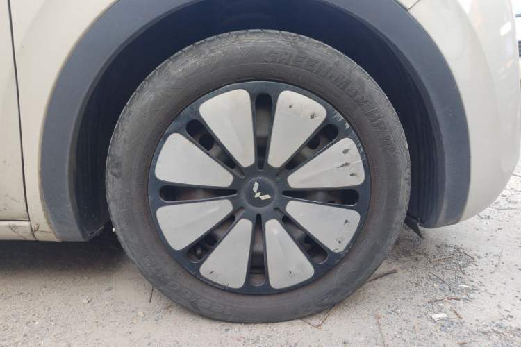 Used Wuling Bingo 2023 333 km Enjoyment Version Right Front Wheel Hub