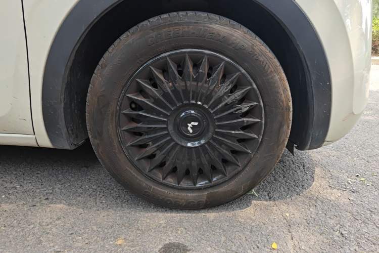 Used Wuling Bingo 2023 203km Light Edition Right Front Wheel Hub