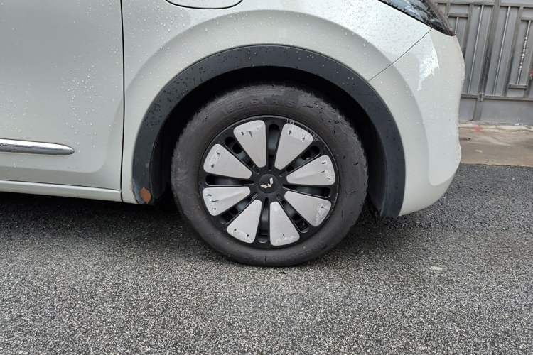Used Wuling Bingo 2023 333km Enjoy+ Version Right Front Wheel Hub