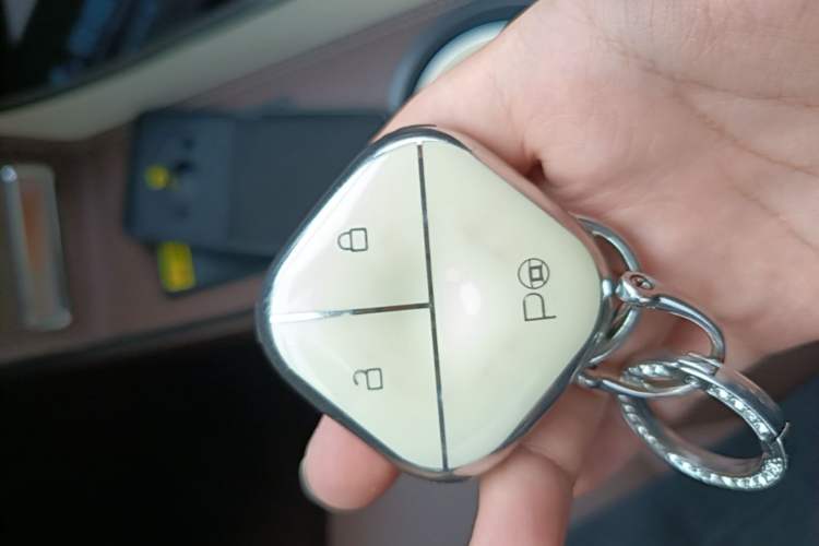 Used Wuling Bingo 2023 333 km Enjoyment Version Vehicle Key