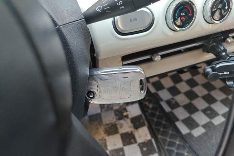 Used Wuling Bingo 2023 203km Light Edition Vehicle Key