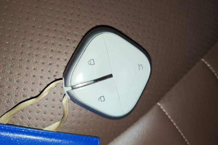 Used Wuling Bingo 2023 333 km Lingxi Connected+ Version Vehicle Key