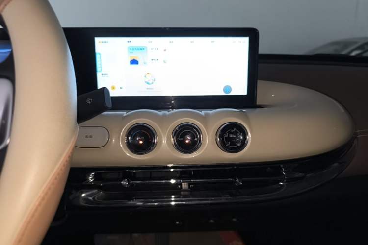 Used Wuling Bingo 2023 203km Comfort Edition Audio And AC Panel