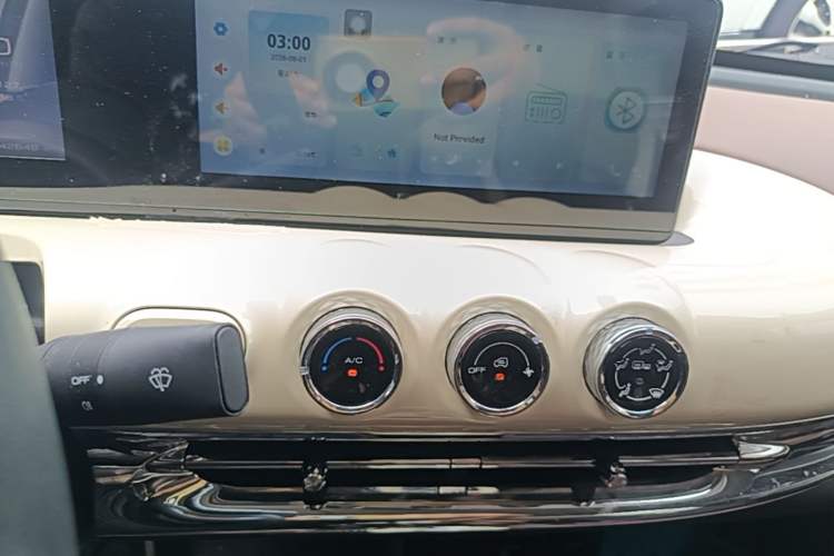 Used Wuling Bingo 2023 333 km Enjoyment Version Audio And AC Panel
