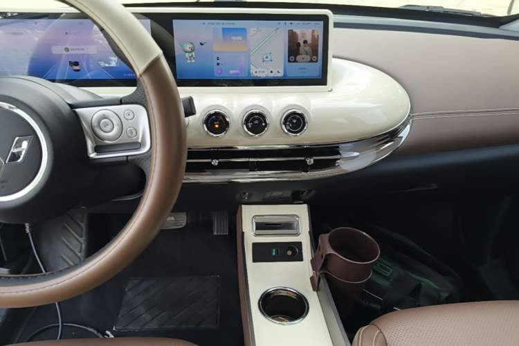 Used Wuling Bingo 2023 410 km Lingxi Deluxe Edition Audio And AC Panel