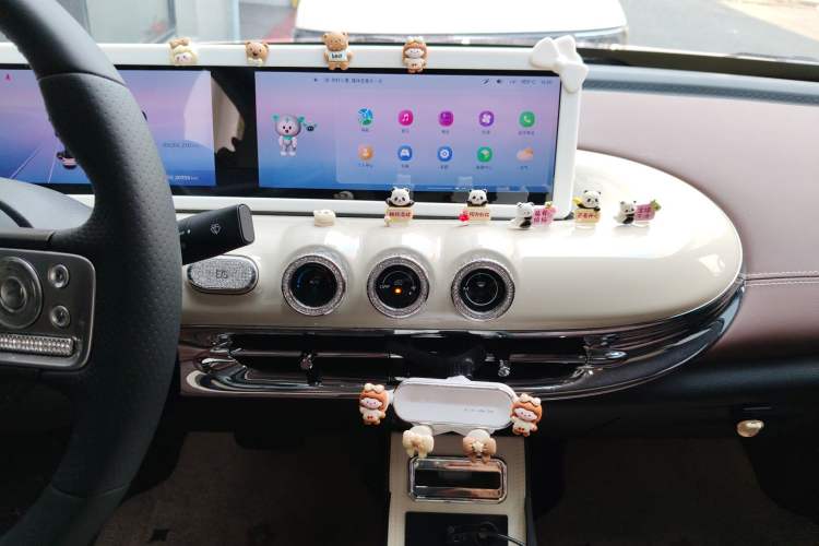 Used Wuling Bingo 2023 333 km Lingxi Connected+ Version Audio And AC Panel