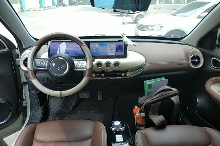 Used Wuling Bingo 2023 333 km Lingxi Connected Version Center Console