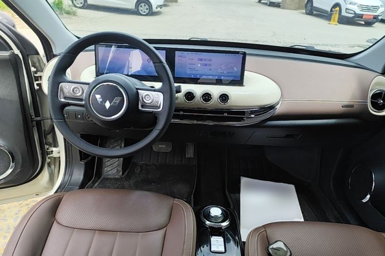Used Wuling Bingo 2023 333 km Lingxi Connected+ Version Center Console