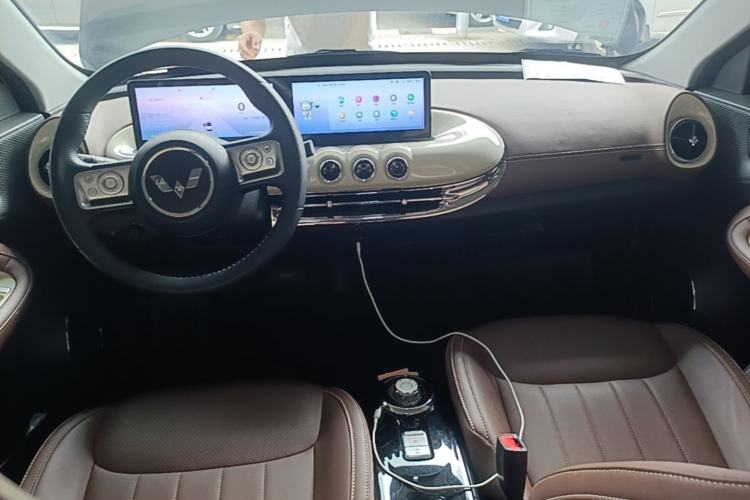 Used Wuling Bingo 2023 410 km Lingxi Deluxe Edition Center Console