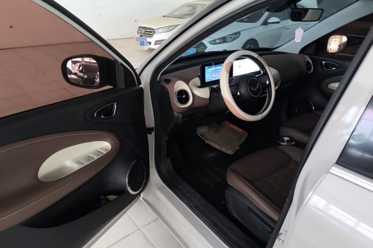Used Wuling Bingo 2023 203km Comfort Edition Driver Seat