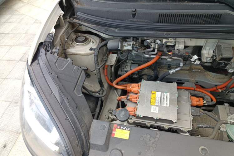 Used Wuling Bingo 2023 333 km Fast-Share Version Engine Bay Right