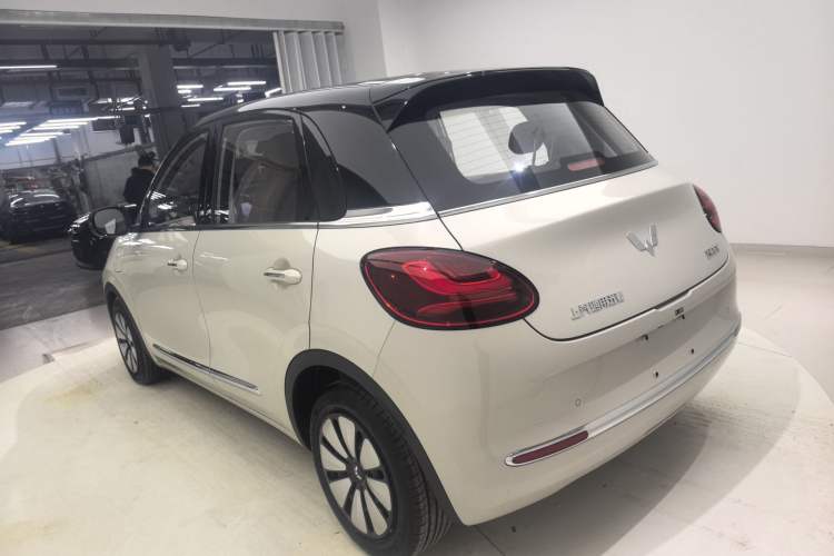 Used Wuling Bingo 2023 333 km Lingxi Connected+ Version Exterior 5