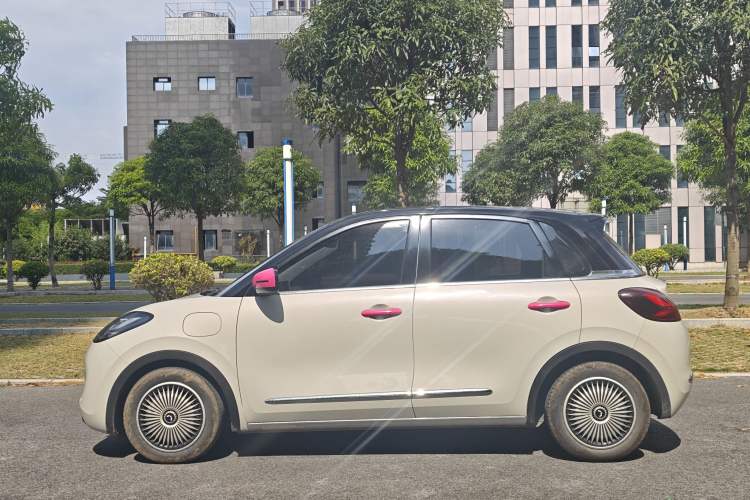 Used Wuling Bingo 2023 333 km Lingxi Connected+ Version Exterior 5
