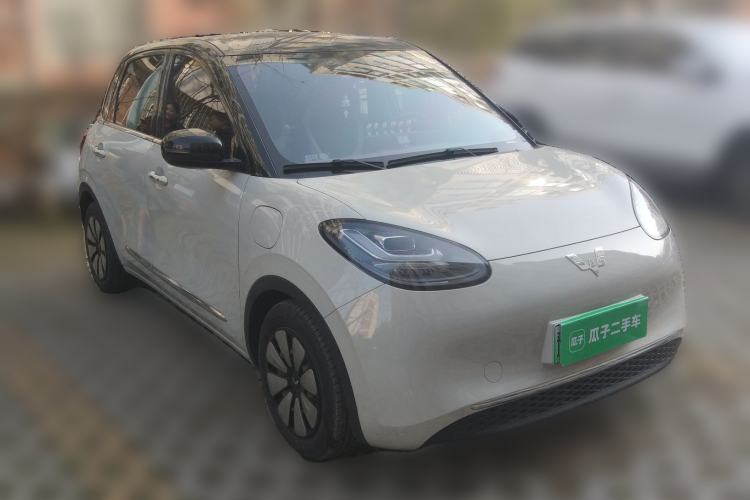 Used Wuling Bingo 2023 333 km Lingxi Connected Version Front Right 45 Deg
