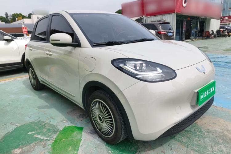 Used Wuling Bingo 2023 203km Light Edition Front Right 45 Deg