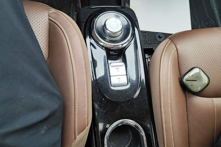 Used Wuling Bingo 2023 333 km Lingxi Connected+ Version Gear Lever