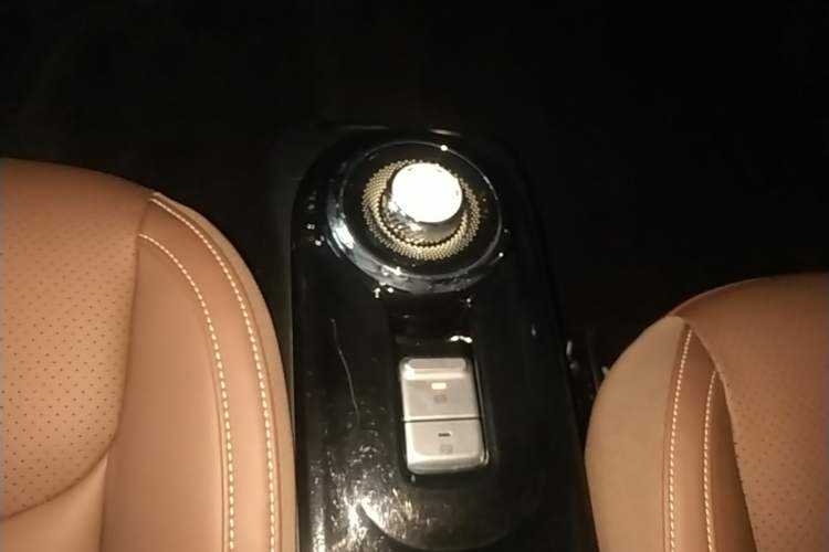Used Wuling Bingo 2023 410 km Lingxi Deluxe Edition Gear Lever