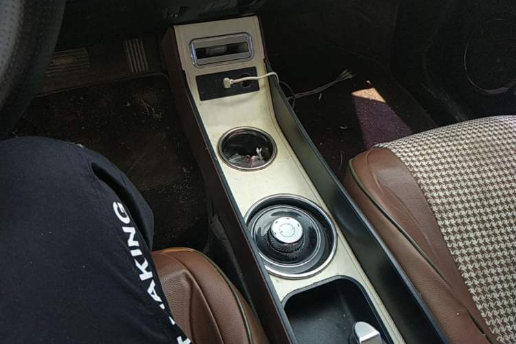 Used Wuling Bingo 2023 203km Comfort Edition Gear Lever