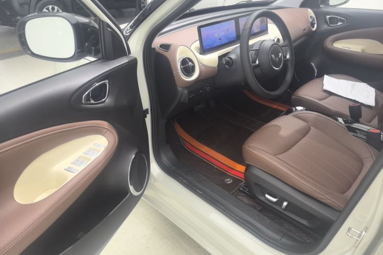 Used Wuling Bingo 2023 333 km Lingxi Connected+ Version Interior 2