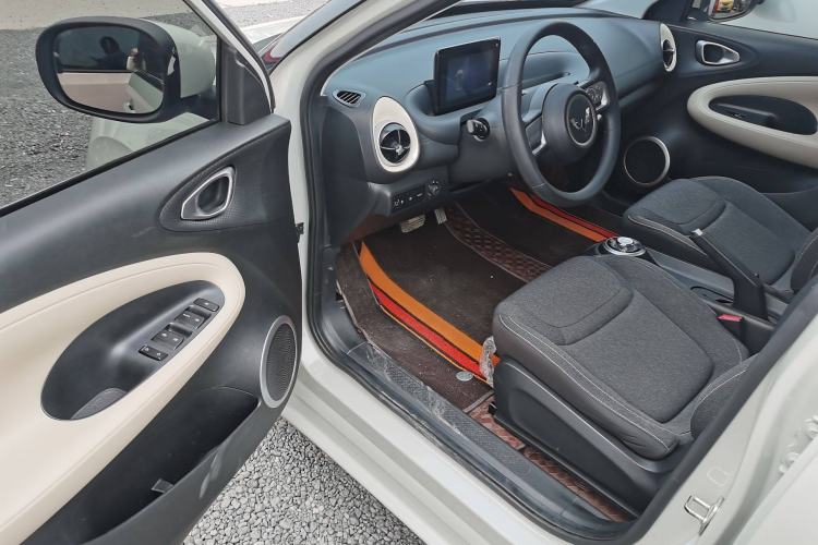 Used Wuling Bingo 2023 203km Light Edition Interior 6