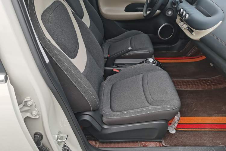 Used Wuling Bingo 2023 203km Light Edition Interior 9