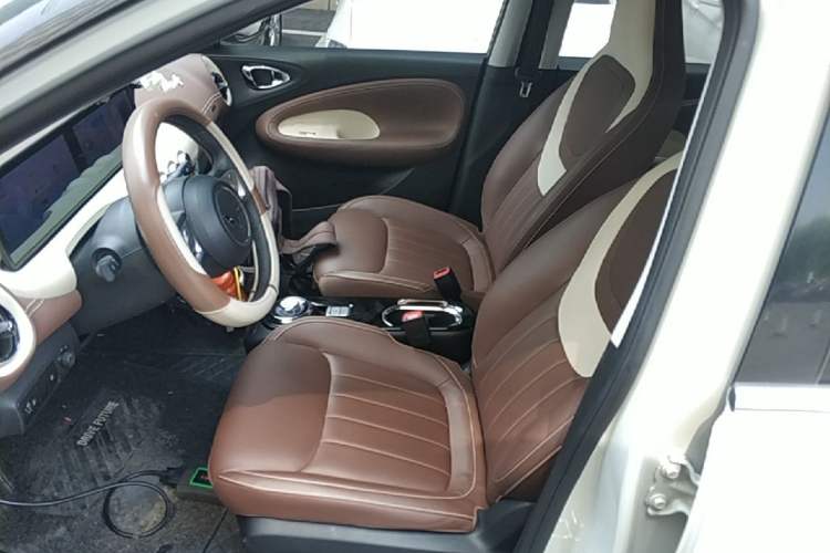 Used Wuling Bingo 2023 333 km Lingxi Connected Version Left Front Seat