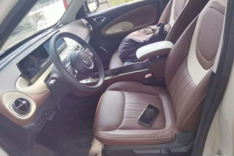 Used Wuling Bingo 2023 333 km Enjoyment Version Left Front Seat