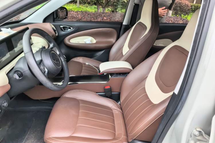 Used Wuling Bingo 2023 333 km Enjoyment Version Left Front Seat